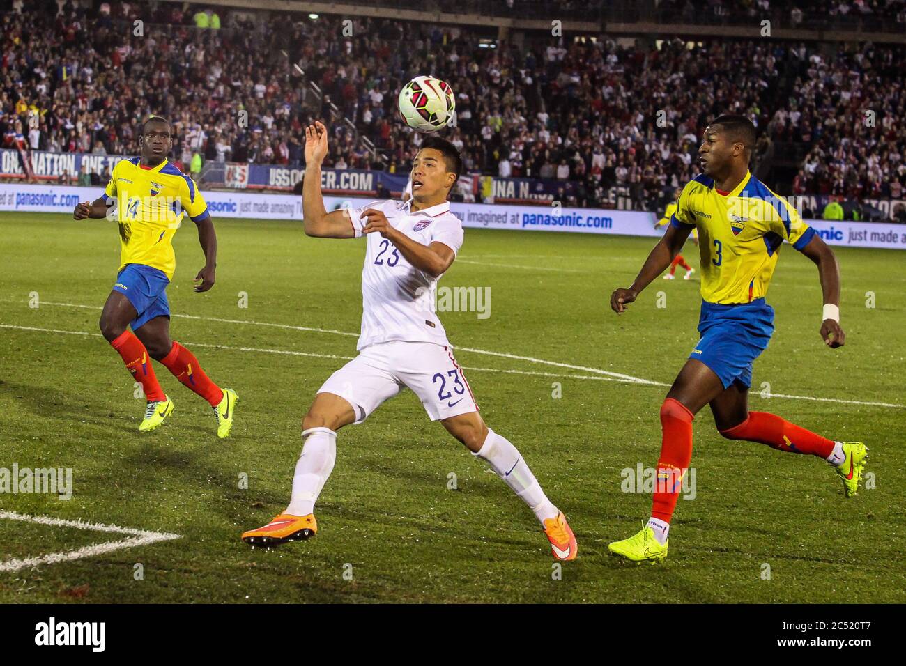 HARTFORD - OKTOBER 10: Action`s US Men`s International Freundschaftsspiel zwischen US Men 10 National Team gegen Ecuador, Endstand 1 - 1, am 20. Oktober Stockfoto